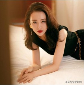 ​王鸥写真床照曝光，眼神撩人上演闺房诱惑，至今仍单身被卓伟害惨