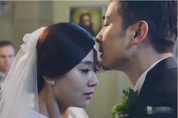 《如果可以这样爱》白考儿在祁树礼墓前表白，称是爱他的