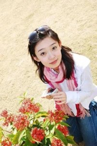 ​“定格时光，李七月写真中的永恒之美”