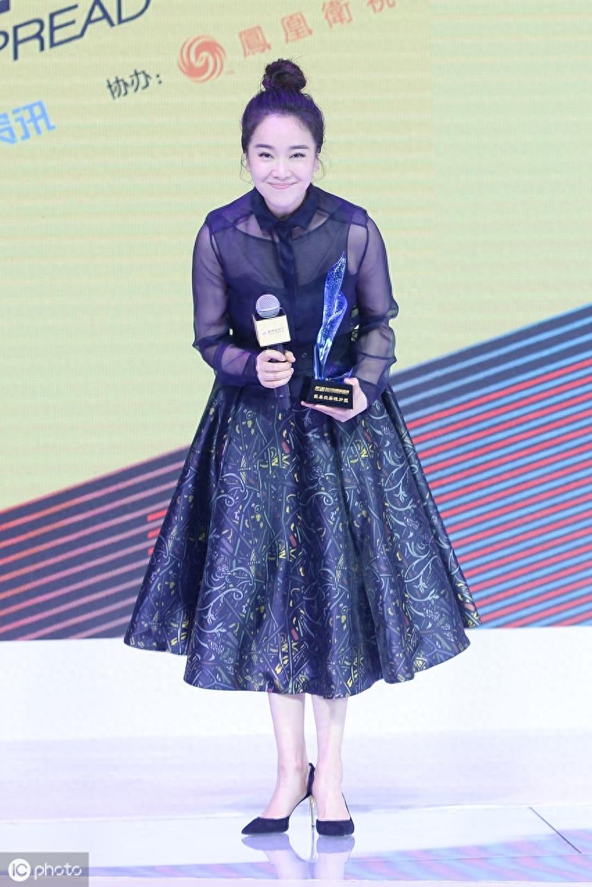 嫁大20岁高先生还有一女儿,167身高只有100斤,脸却很圆润有福气