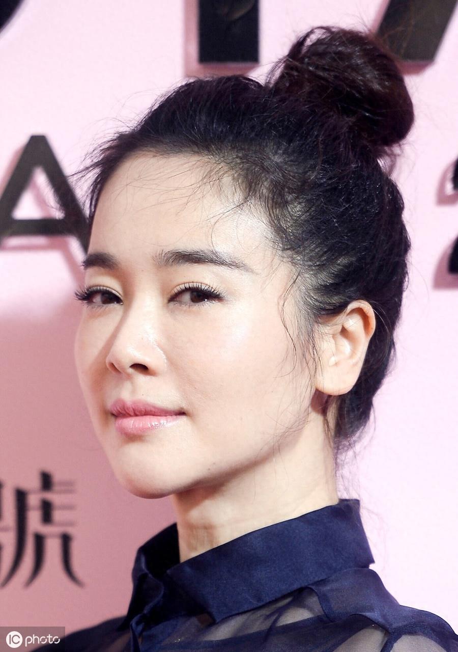 嫁大20岁高先生还有一女儿,167身高只有100斤,脸却很圆润有福气