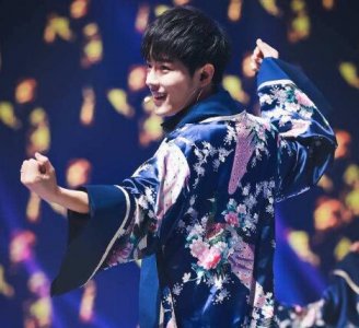 ​肖战极乐净土是哪场演唱会