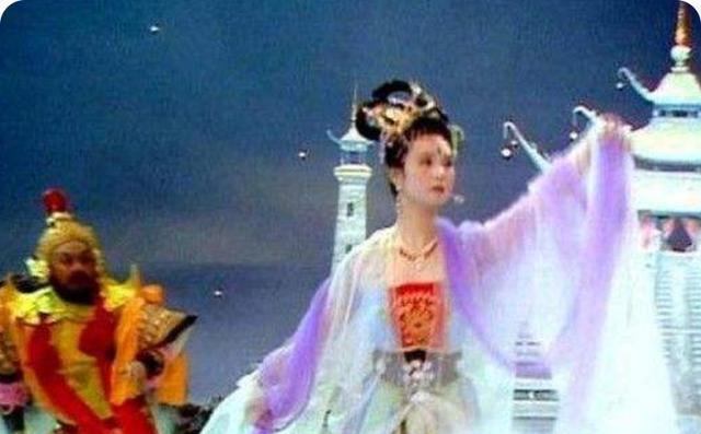 李商隐的咏《常娥》,感伤、孤寂,真实感人