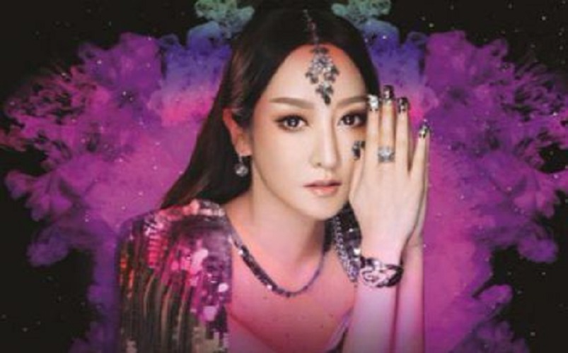 萨顶顶的“毁灭史”,她的故事远比你想象得更恶劣