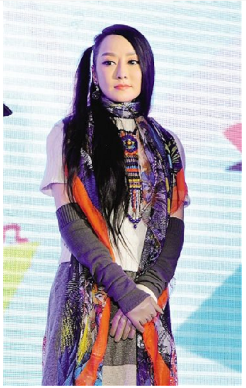 萨顶顶的“毁灭史”,她的故事远比你想象得更恶劣