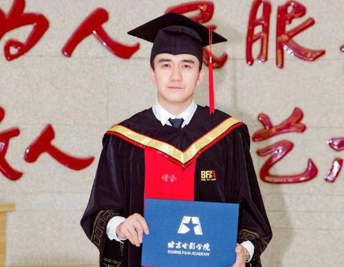 郑爽事件神评论(三大官媒评郑爽事件)(14)