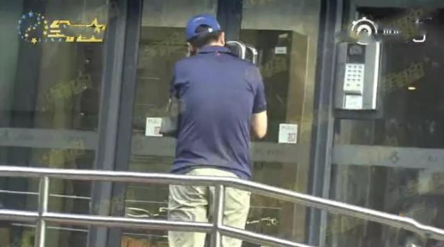 翟天临事件产生蝴蝶效应,杨幂、张嘉译、贾乃亮等明星校友受牵连