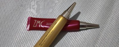 ​涂眼霜的部位