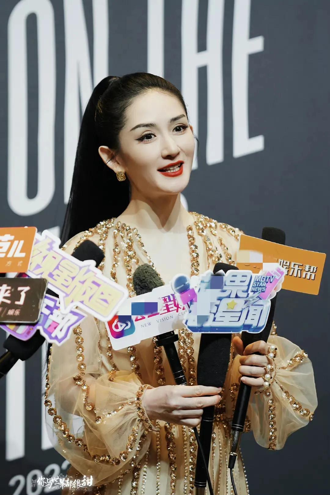 最新红毯:孙俪似翻版邓超,佟丽娅性感魅惑,谢娜自然衰老惹人怜