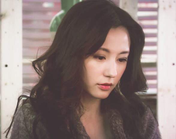 刘心悠:出道15年因不肯脱毫无名气,40岁无男友想领养孩子当妈妈