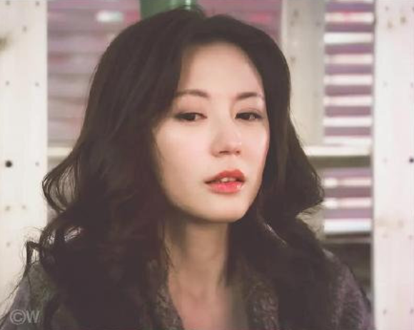 刘心悠:出道15年因不肯脱毫无名气,40岁无男友想领养孩子当妈妈