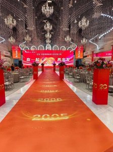 ​《三青之声工作室》：《报告文学》“快递大姐”的多彩人生