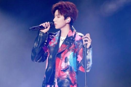 TFBOYS五周年演唱会出现激光笔照人事件,王源工作室报平安