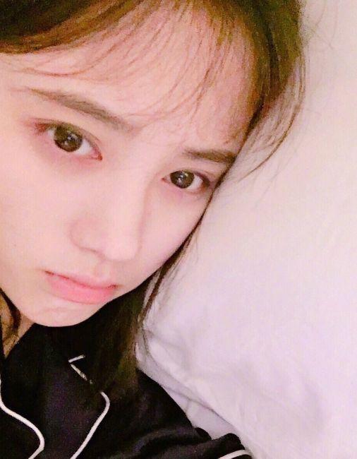 鞠婧祎直接素颜出镜,皮肤紧致如珍珠,谁还敢“黑”她颜值?