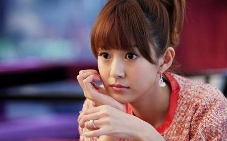 张子萱开直播喊陈赫老公,遭网友骂,陈赫不辩驳默默刷礼物!