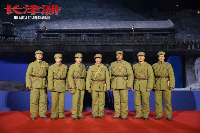 长津湖三位导演分别负责哪三部分(三大著名导演七大顶流演员)(13)