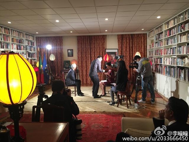 央视主持人李瞳瞳：在采访中……