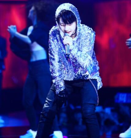 周震南多高年龄2000年的吗 参加创造营人气超高引追捧