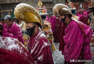 ​为什么藏传佛教，总让人感觉“邪乎”？10分钟道破其中缘由