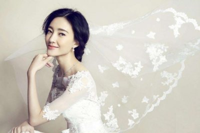 ​王丽坤被曝闪婚 本人亲自回应好事将近？