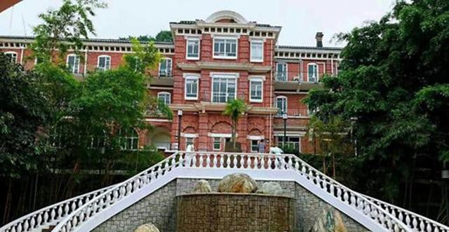 李嘉诚的镇魂楼是什么(李嘉诚修建的庄月明楼)