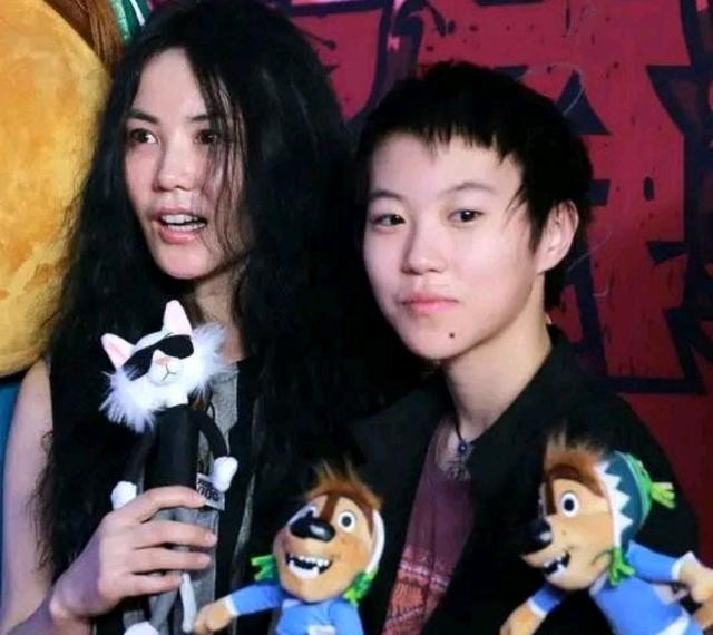 周迅窦靖童实锤结婚?(传窦靖童公开承认同性恋出柜)