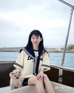 ​虽然没有大红大紫，但她也不缺戏拍