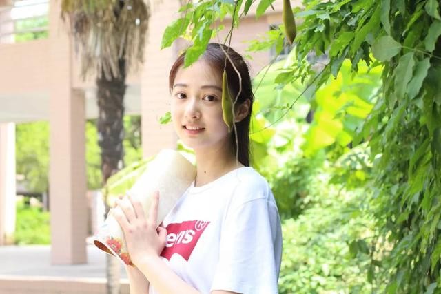 冯琳个人资料介绍(中传校花冯琳有着怎样的经历)