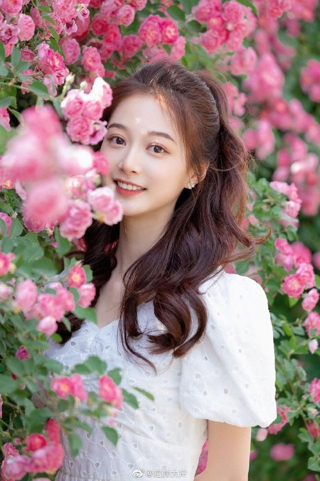 冯琳个人资料介绍(中传校花冯琳有着怎样的经历)