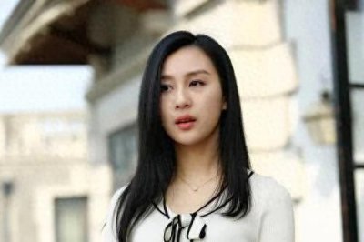 ​，夏楠是一位备受瞩目的影视女演员