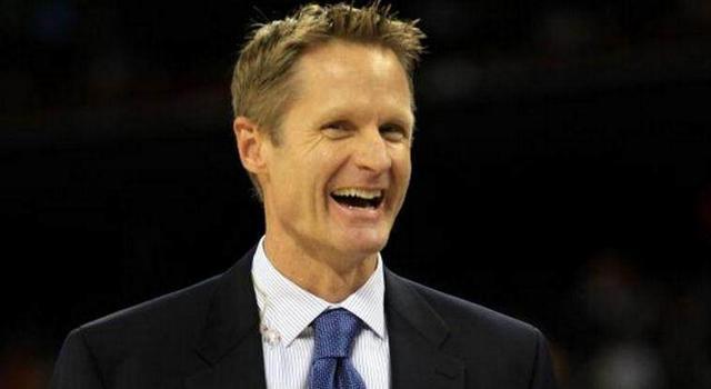 勇士科尔一番话再引球迷愤怒!网友:科尔小人得志,他辱骂过姚明