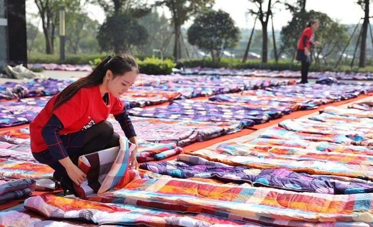 晒被子落了灰尘怎么办,晒被子有灰尘怎么办