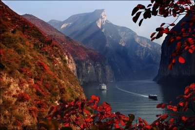 ​一部不逊于《牧马人》的经典电影:《等到满山红叶时》。