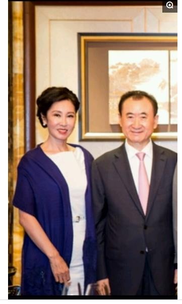 王健林老婆林宁,自己拥有投资集团,气质不凡,背景深厚