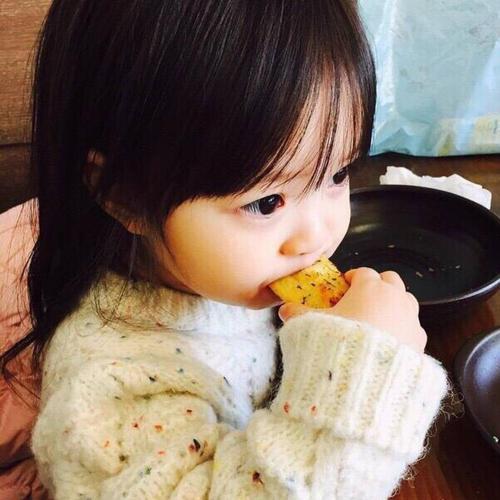 芝麻女孩和玉米男孩什么意思 玉米男孩抠虫子恐怖图片大全真人图