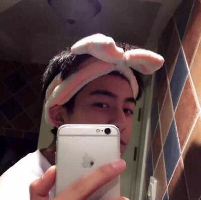 宋威龙荀紫颖分手截图 他在快手黑历史曝光