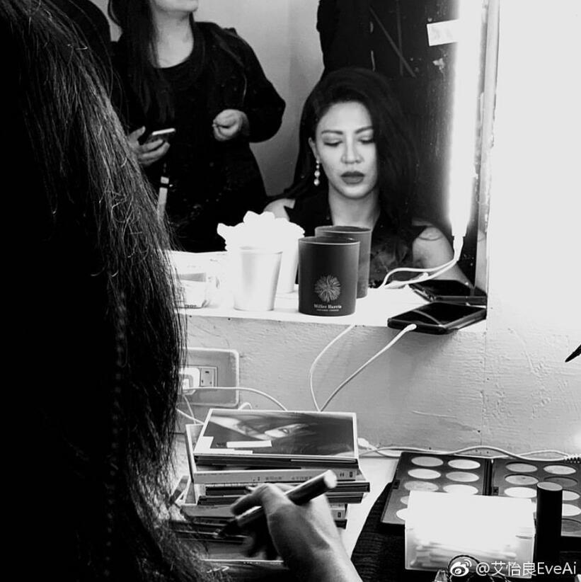 艾怡良是拉拉吗 艾怡良个人资料身高