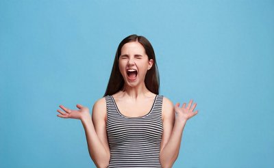 ​男子2次走错家门与女邻居发生关系，辩解称：她没反抗就是默认！