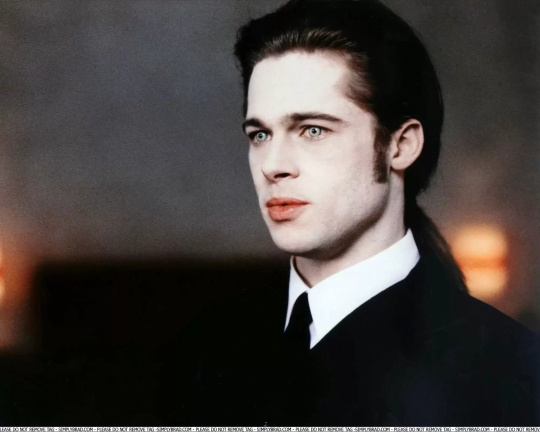 经典吸血鬼题材电影有哪些(盘点全球吸血鬼电影TOP10)