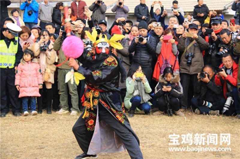 胆小勿进!组图揭秘陇县“血社火”