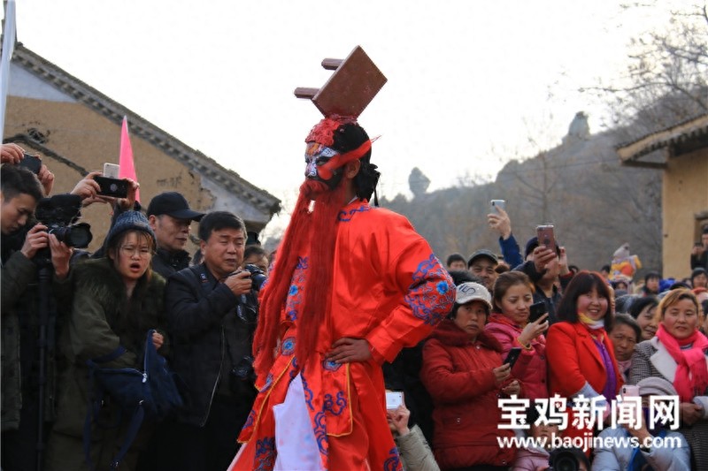 胆小勿进!组图揭秘陇县“血社火”