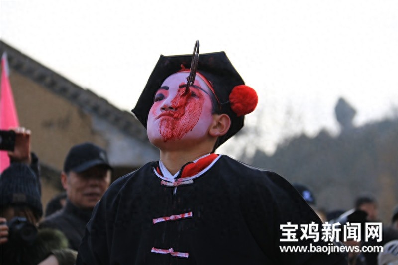 胆小勿进!组图揭秘陇县“血社火”