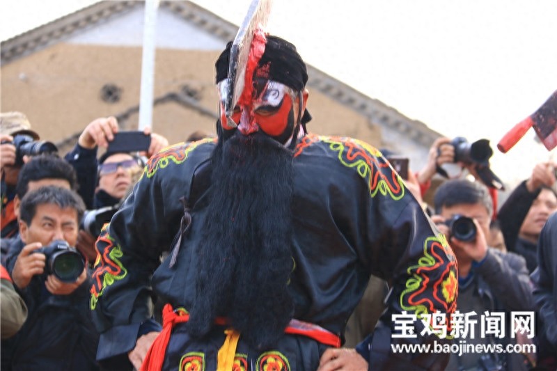 胆小勿进!组图揭秘陇县“血社火”