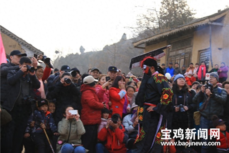 胆小勿进!组图揭秘陇县“血社火”