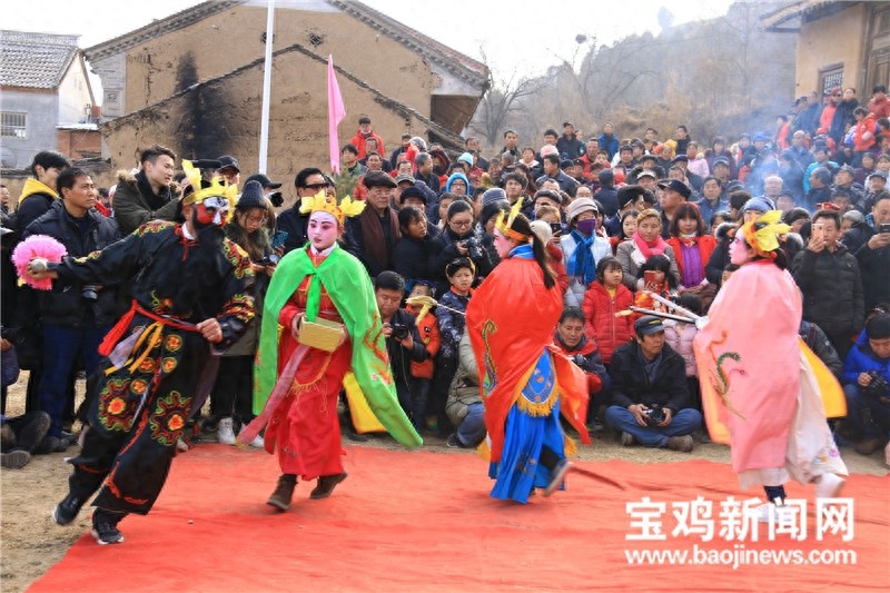 胆小勿进!组图揭秘陇县“血社火”