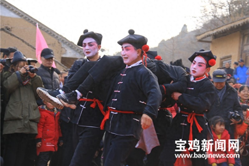 胆小勿进!组图揭秘陇县“血社火”