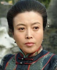 ​不惜为爱下跪，四次流产，“苦情影后”丁嘉丽与孙红雷的爱恨情仇