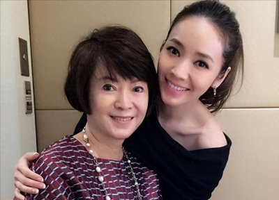 ​侯佩岑的母亲林月云：年轻时出名的女星，如今过得十分幸福