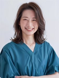 ​40~50岁烫什么发型好看？这些发型不容错过，时髦洋气又显年轻