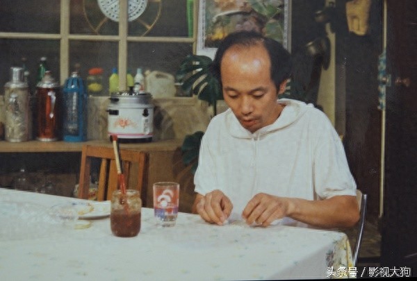 《我爱我家》葛优客串，“我就瘫这儿了”